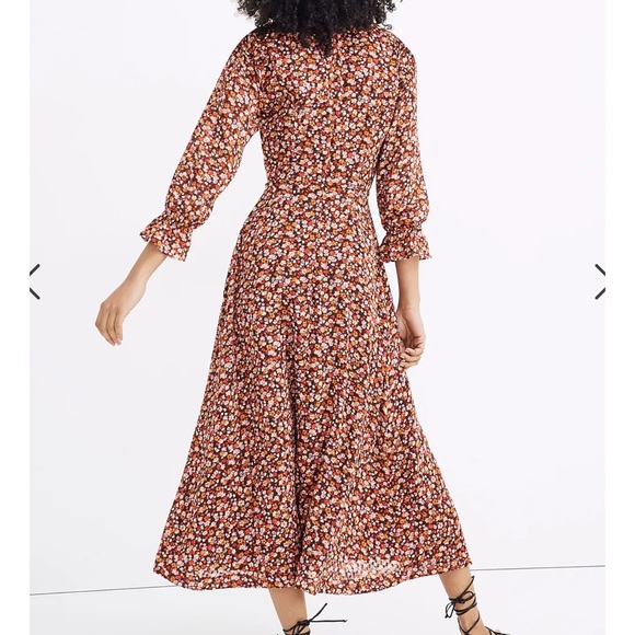 Madewell Long-Sleeve Crossover Midi Dress in Clipdot Spring Prairie - Picture 4 of 6